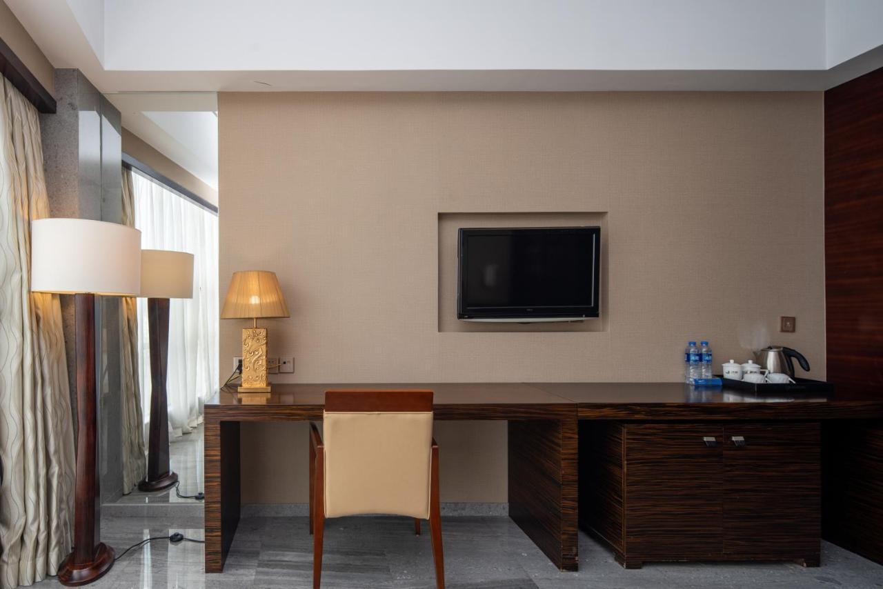 King Royal Hotel Yunfu מראה חיצוני תמונה