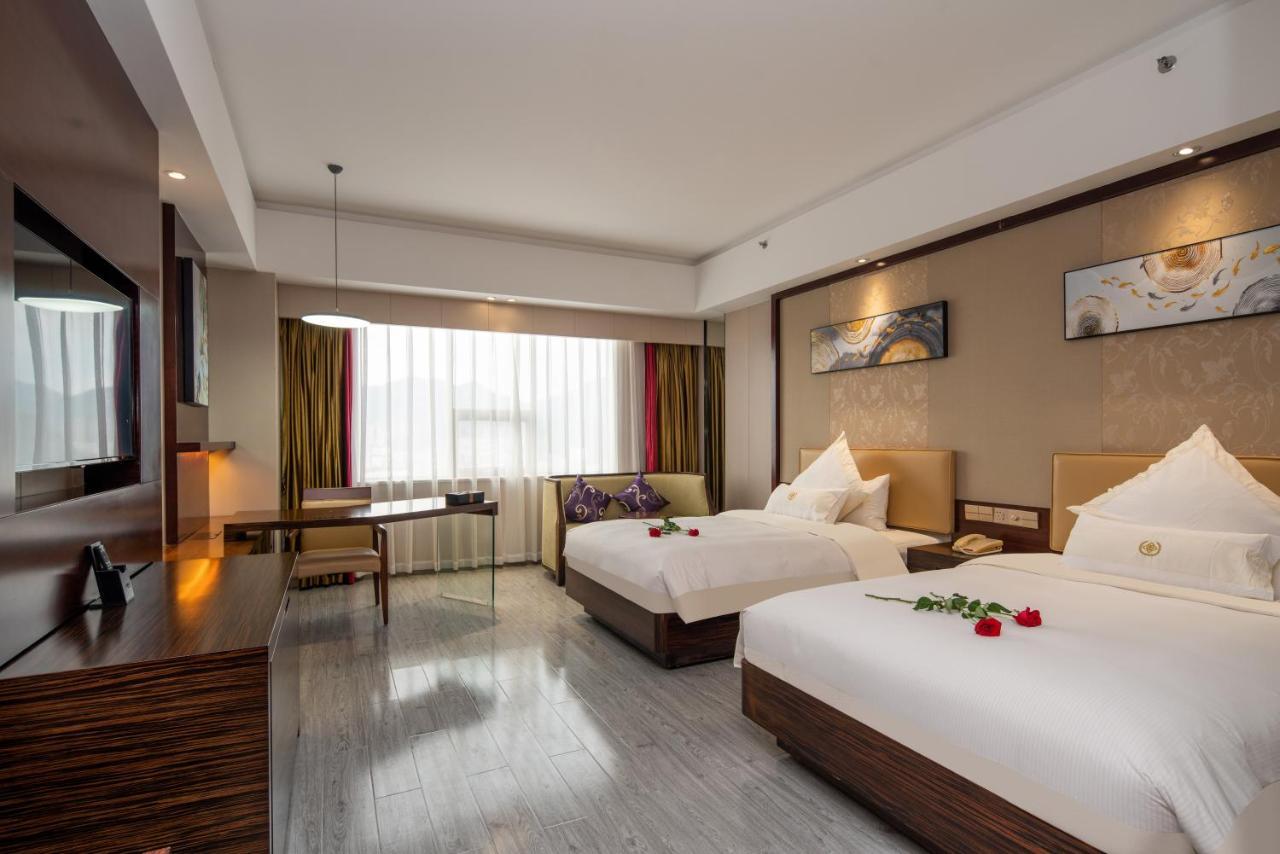 King Royal Hotel Yunfu מראה חיצוני תמונה